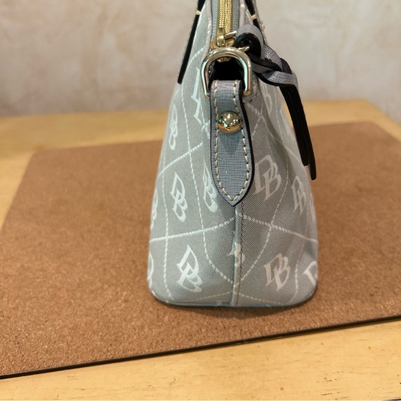 Dooney& Bourke signature gray and white quilted handbag Ruby Style 799344784928 - Picture 4 of 16